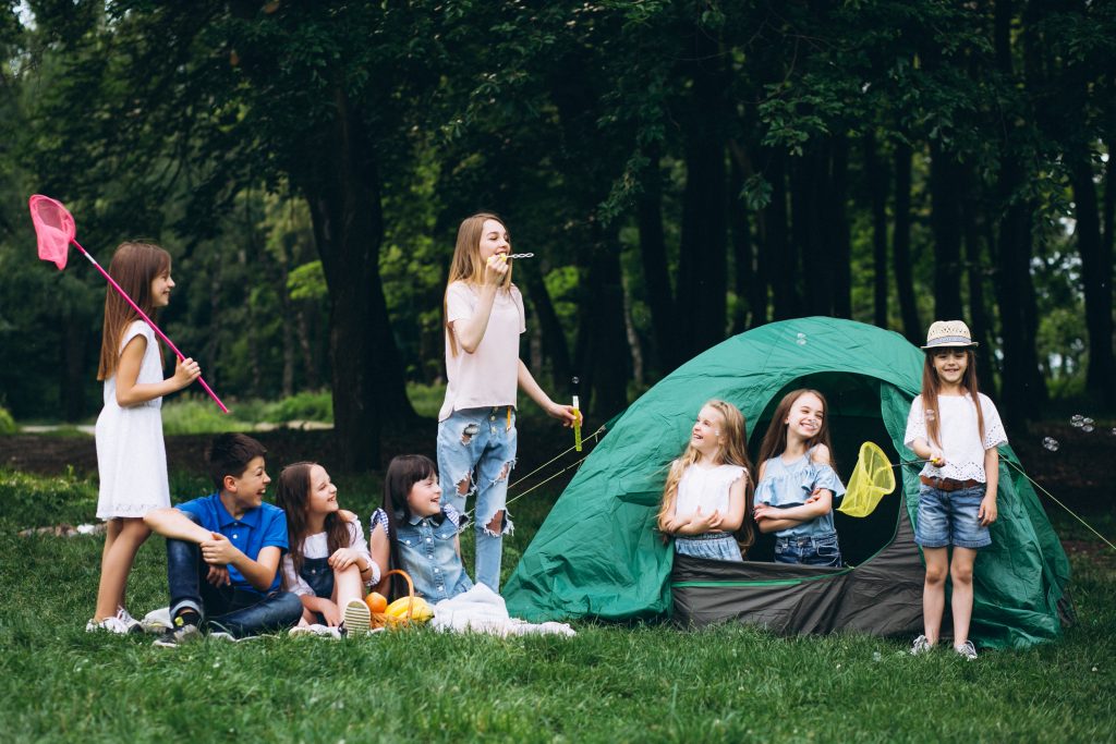 ¿Qué seguro necesitas si vas a organizar un campamento, campus o escuela de verano??